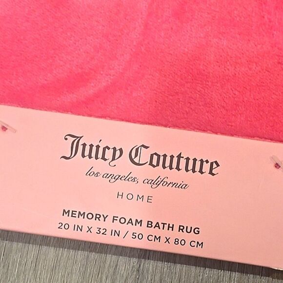 Juicy Couture Home Crown Logo Memory Foam Plush Bath Rug - Picture 5 of 6
